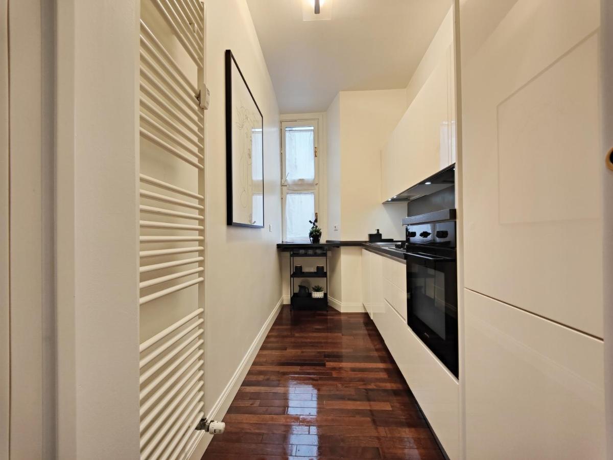 Designed Pop Apartment 2 Bedrooms, 2 Baths In Milan Center - Wifi, Ac, Steps From Subway M1 And M2, Central Station And Airport Connected Exteriör bild